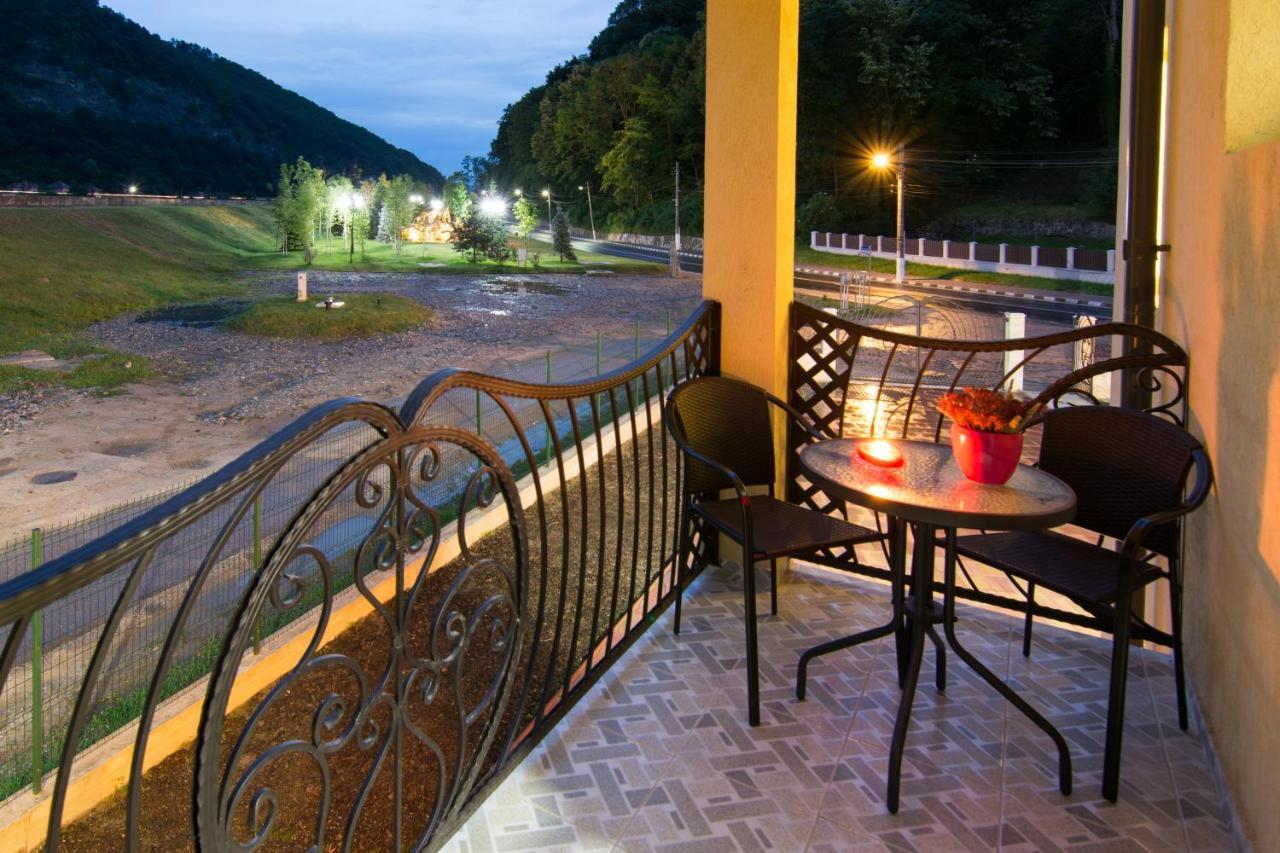 Vila Poienita Caciulata Călimăneşti Zewnętrze zdjęcie